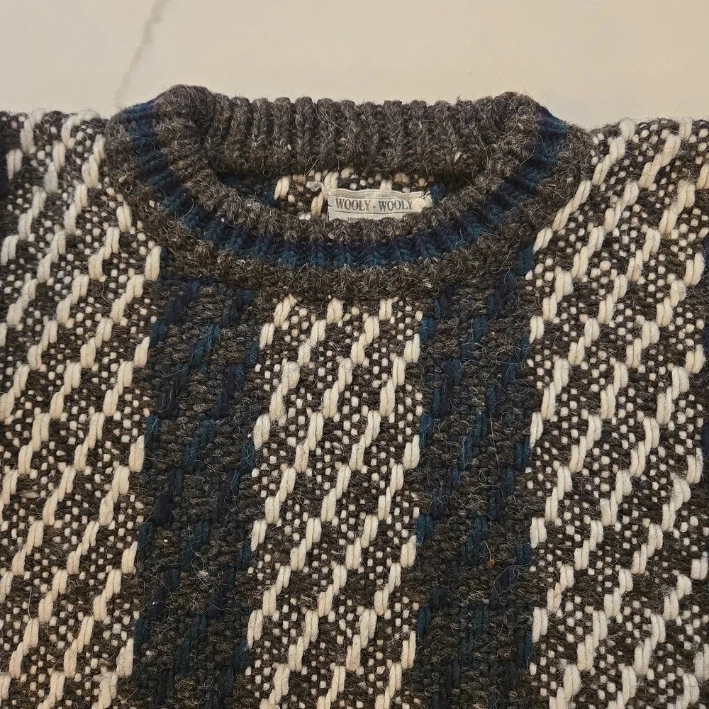 Vintage Wooly-Wooly Mens Wool Crewneck Long Sleeve Striped Sweater Size Large